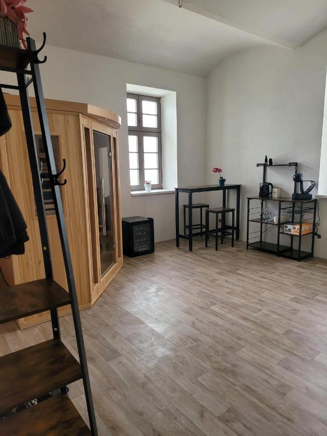 Chateau Moravany - Apartmany, Teepee A Wellness Ronow an der Doubrava Εξωτερικό φωτογραφία
