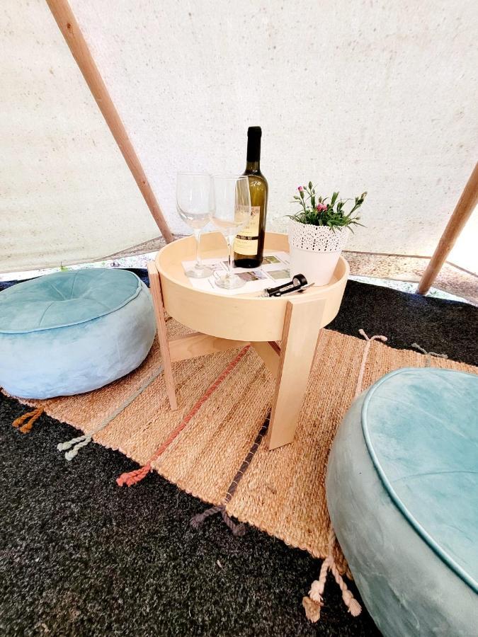 Chateau Moravany - Apartmany, Teepee A Wellness Ronow an der Doubrava Εξωτερικό φωτογραφία