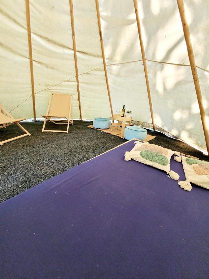 Chateau Moravany - Apartmany, Teepee A Wellness Ronow an der Doubrava Εξωτερικό φωτογραφία