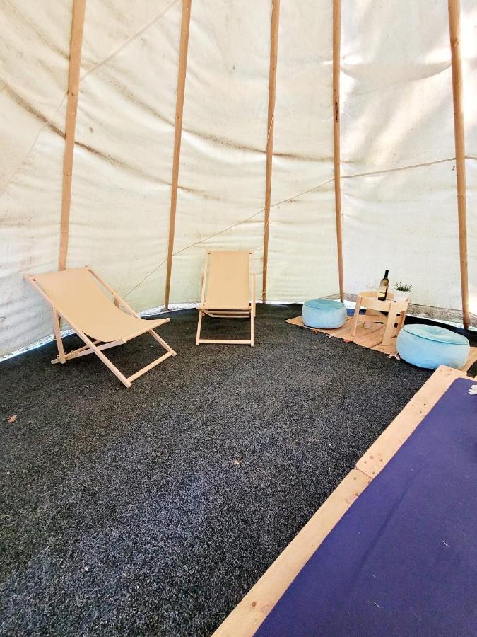 Chateau Moravany - Apartmany, Teepee A Wellness Ronow an der Doubrava Εξωτερικό φωτογραφία