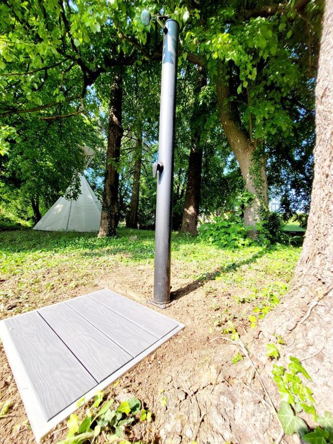Chateau Moravany - Apartmany, Teepee A Wellness Ronow an der Doubrava Εξωτερικό φωτογραφία